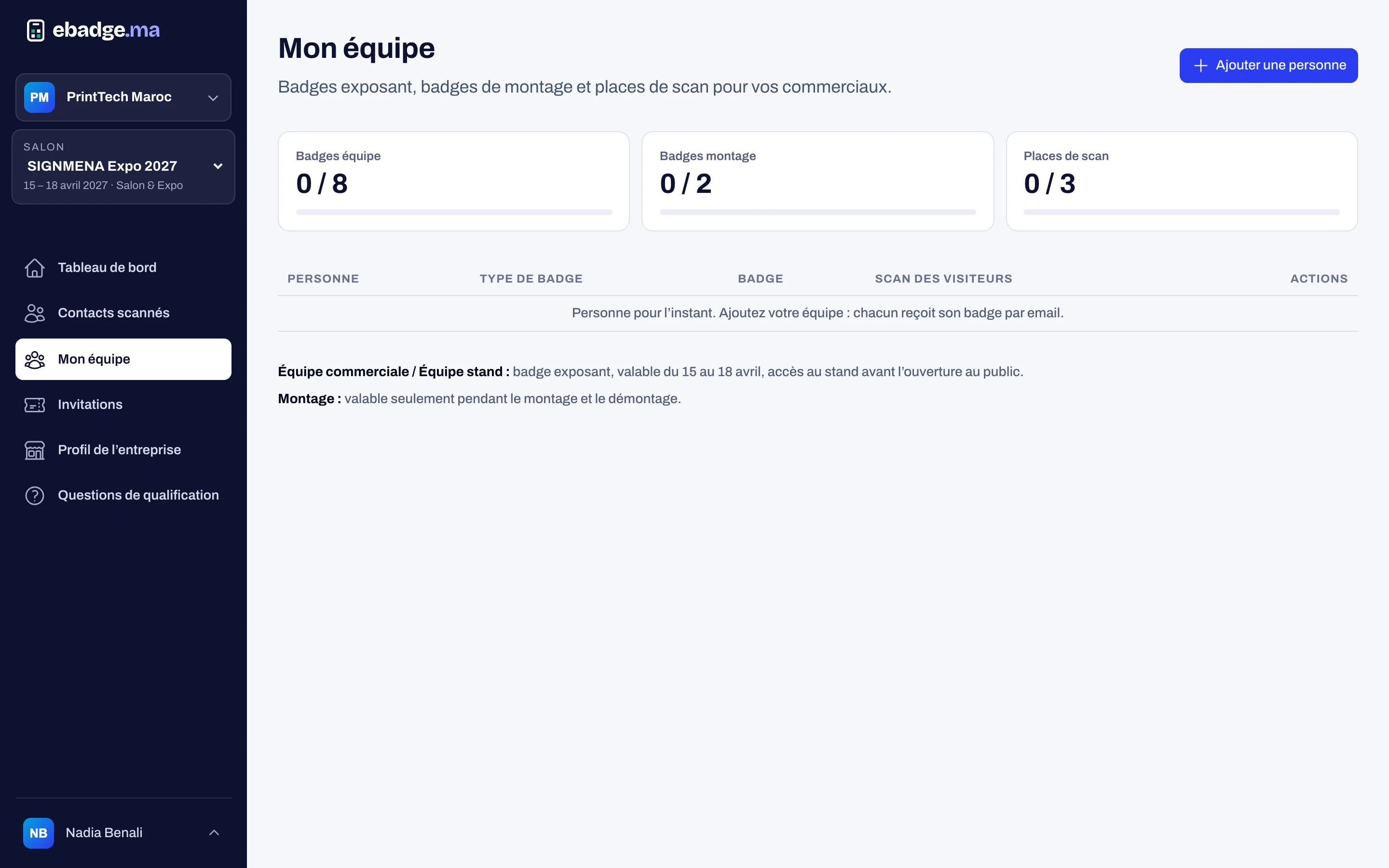 Équipe d’un exposant dans son espace ebadge